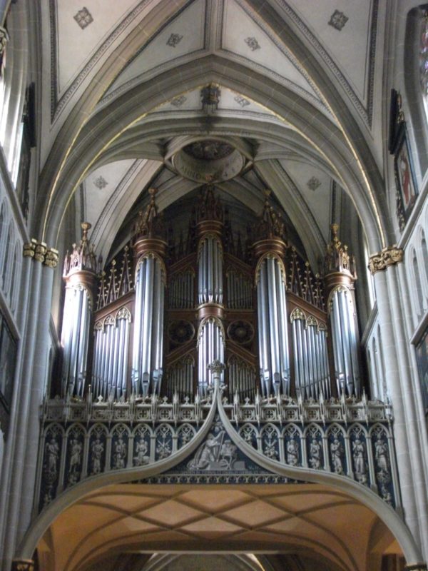 Fribourg, Cathédrale SaintNicolas, de Orgelsite